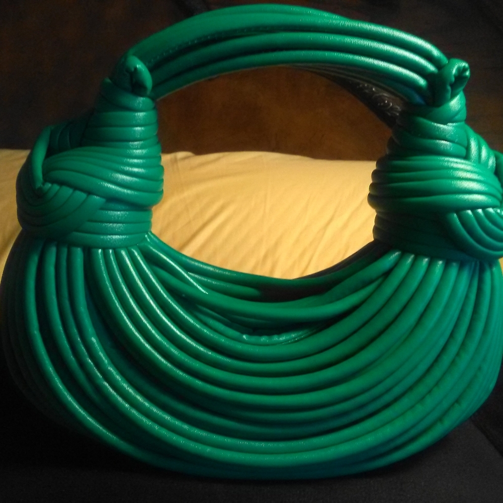 Bnwot Fashion Statement Purse (Wild Hose Looking Bag) Unique View 4